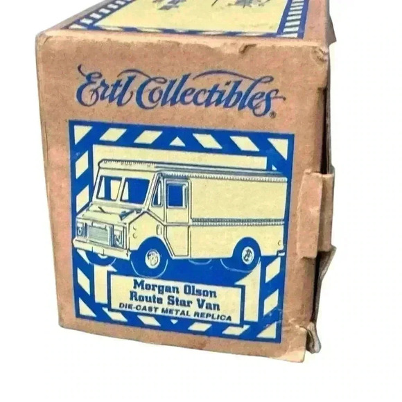ERTL Colelctibles- New: Morgan Olson Route star Van Bank The NY Times” - Picture 4 of 7